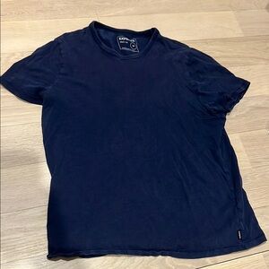 Express Men's Navy Blue T-Shirt